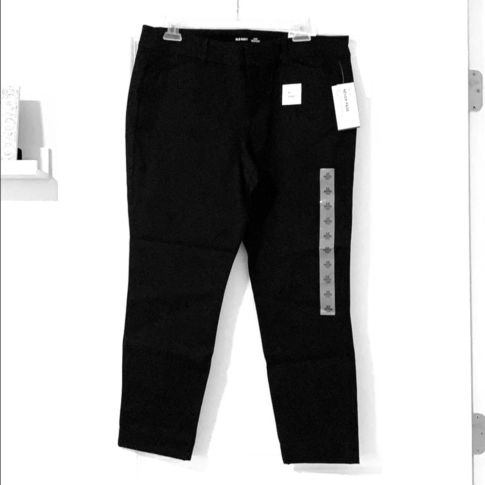 Old Navy Ankle Length Pixie Pants